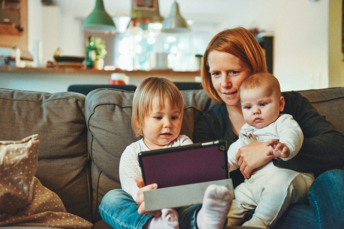 Dana: La start-up española que pone la salud mental de las madres en el centro