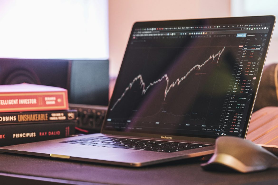 Palantir: ¿El próximo titán tecnológico o una burbuja a punto de estallar?